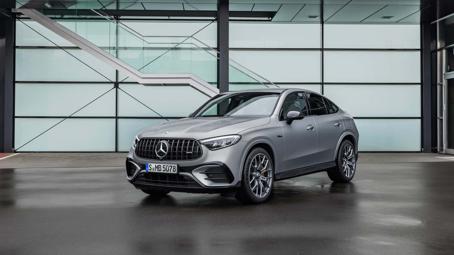 The new Mercedes-AMG GLC63 S Coupe: an elegant body and a hybrid explosion  of power