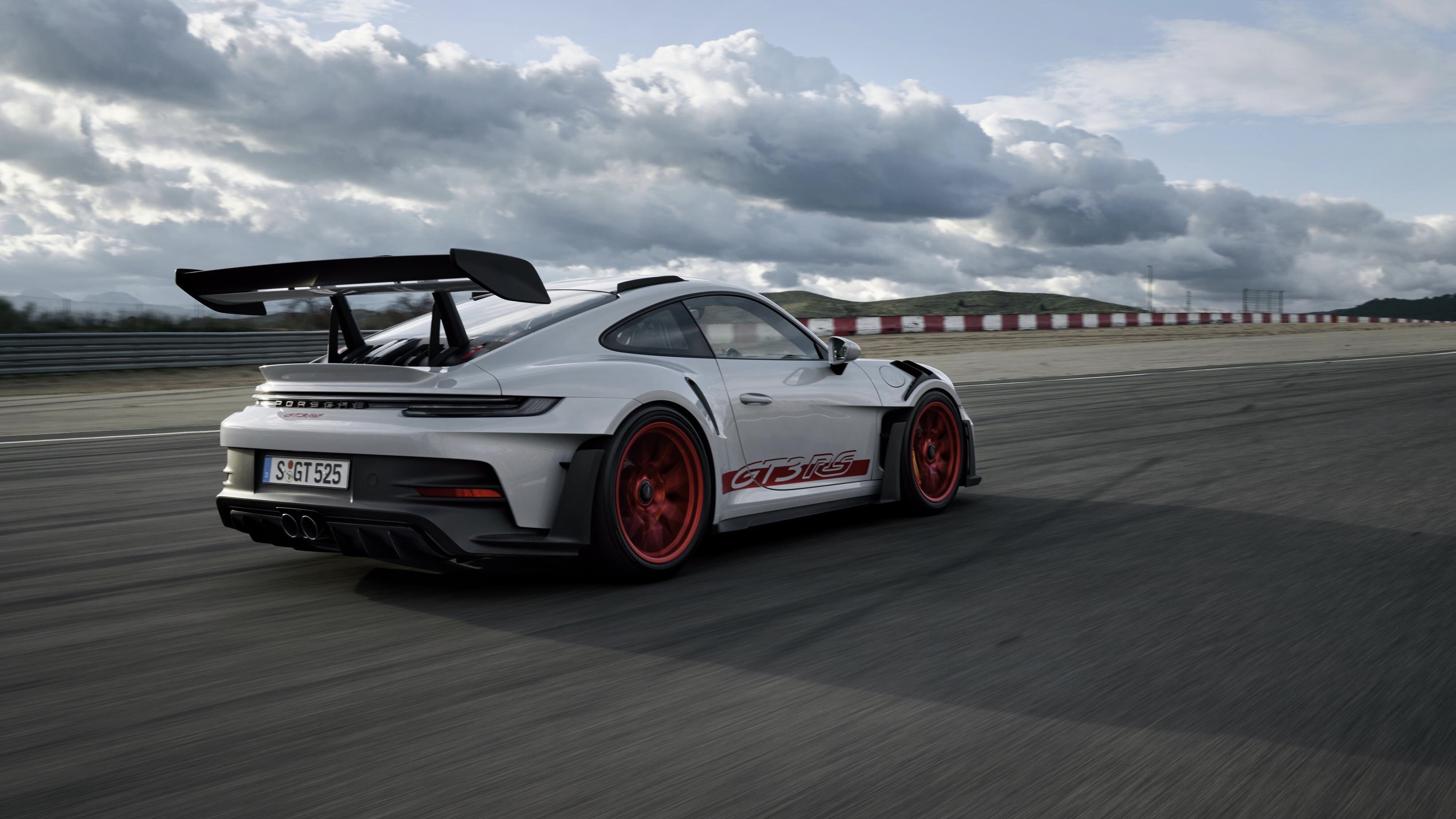 Nouvelle Porsche 911 GT3 RS (2022) : ultimes indiscrétions avant sa  révélation