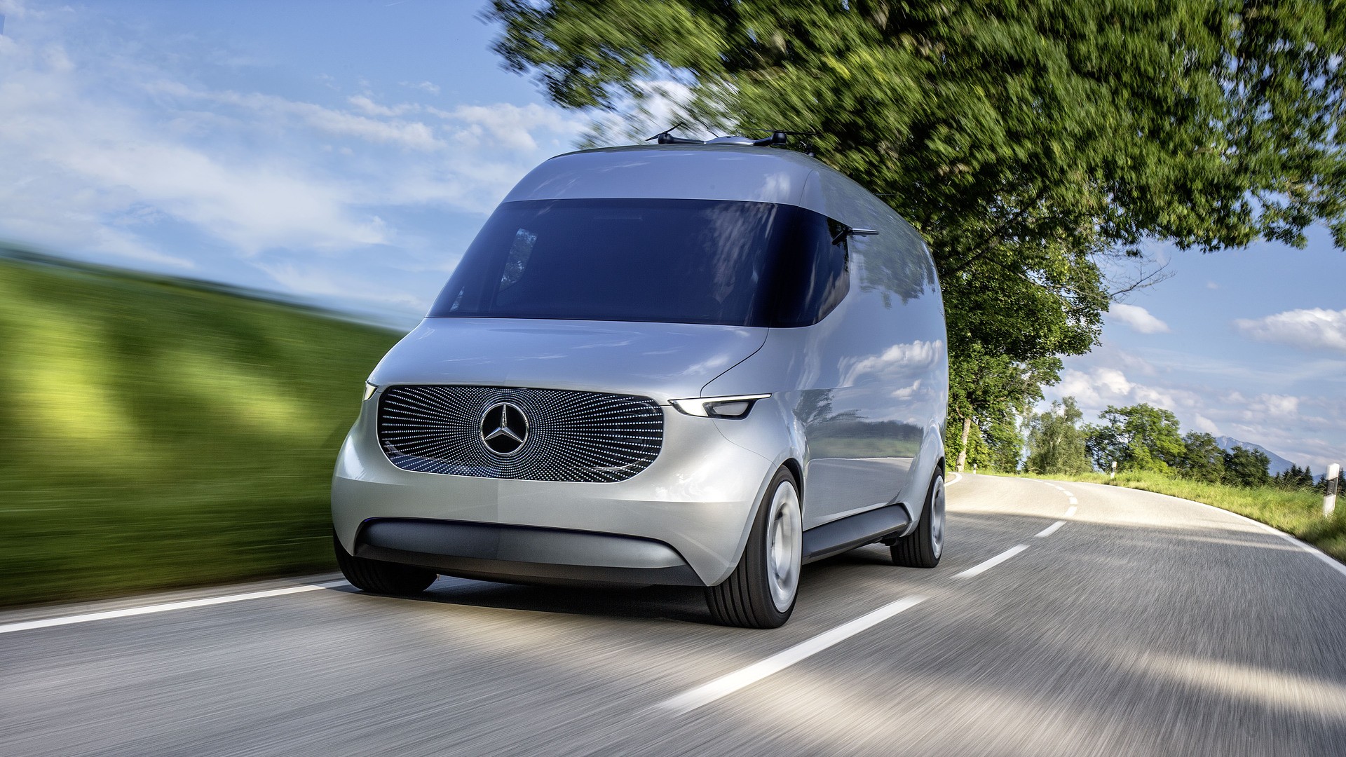 The new Mercedes Benz Sprinter 2018 is coming City Magazine