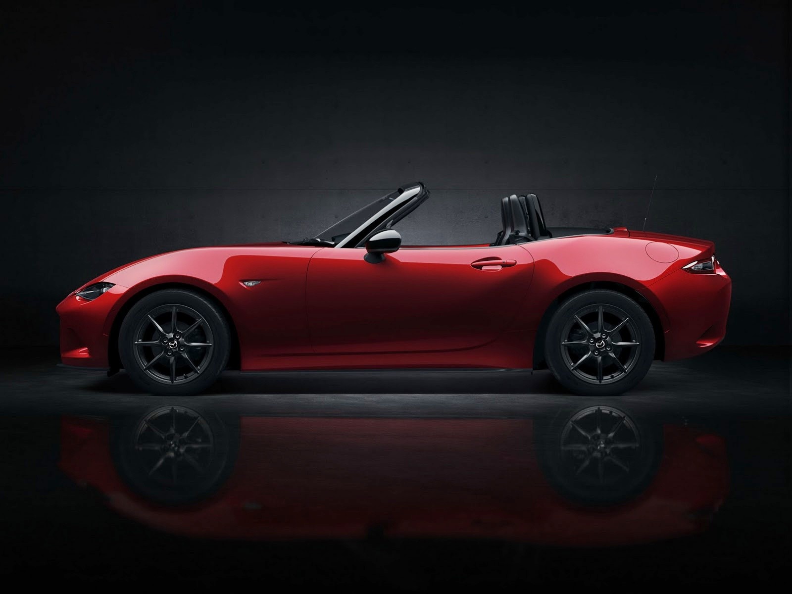 Mazda MX-5 2023: un mismo 'roadster', tres estilos diferentes