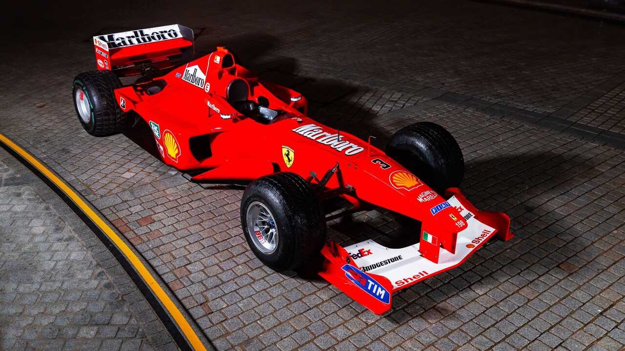 シューマッハの勝利したフェラーリ F1-2000: F1 の歴史を形作った障害 