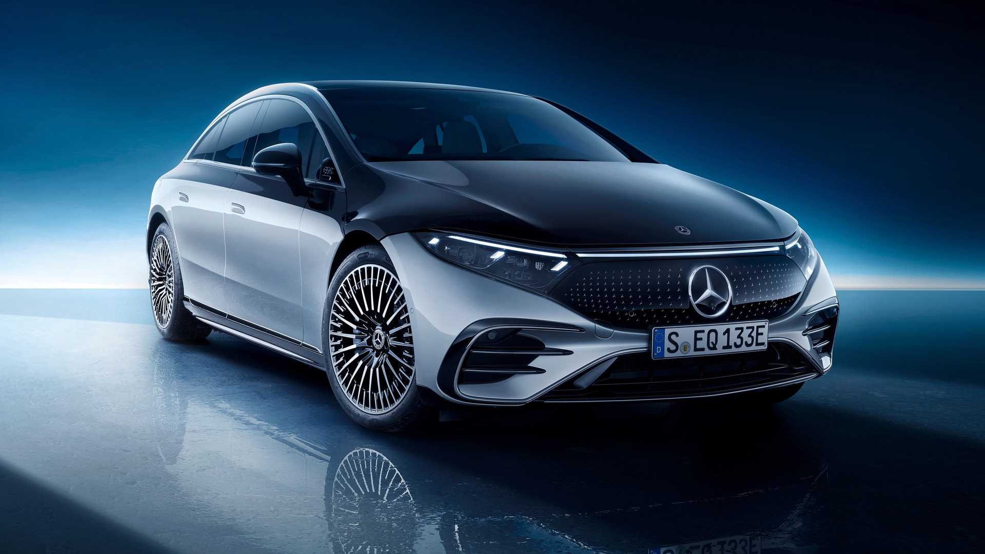 Mercedes Benz EQS: King of the New World