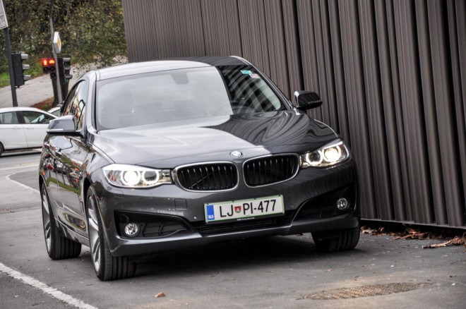 BMW 3GT - Zdi se, da je izbira motroja 320d najbolj racionalna odločitev, ki omogoča zadosno mero dinamike in hkrati varčnosti.