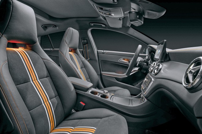 Ob pričetku prodaje bodo pri Daimlerju ponudili tudi posebno orange art edition, kjer številni oranžni dodatki in šivi še povečajo vtis športnosti.