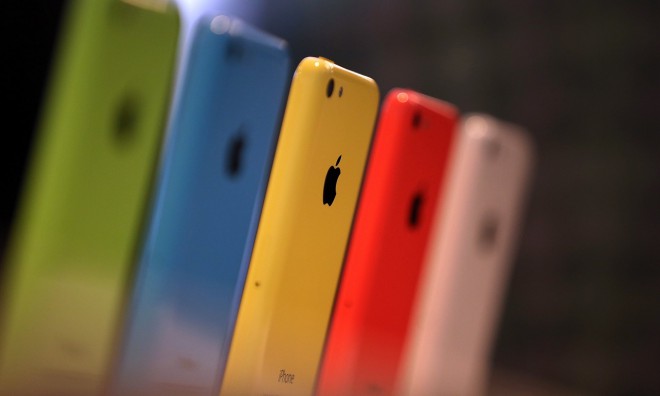 iPhone vam ponuja 200 tisoč ameriških dolarjev nagrade, Zerodium 1,5 milijona. Na videz lahka odločitev, toda ...