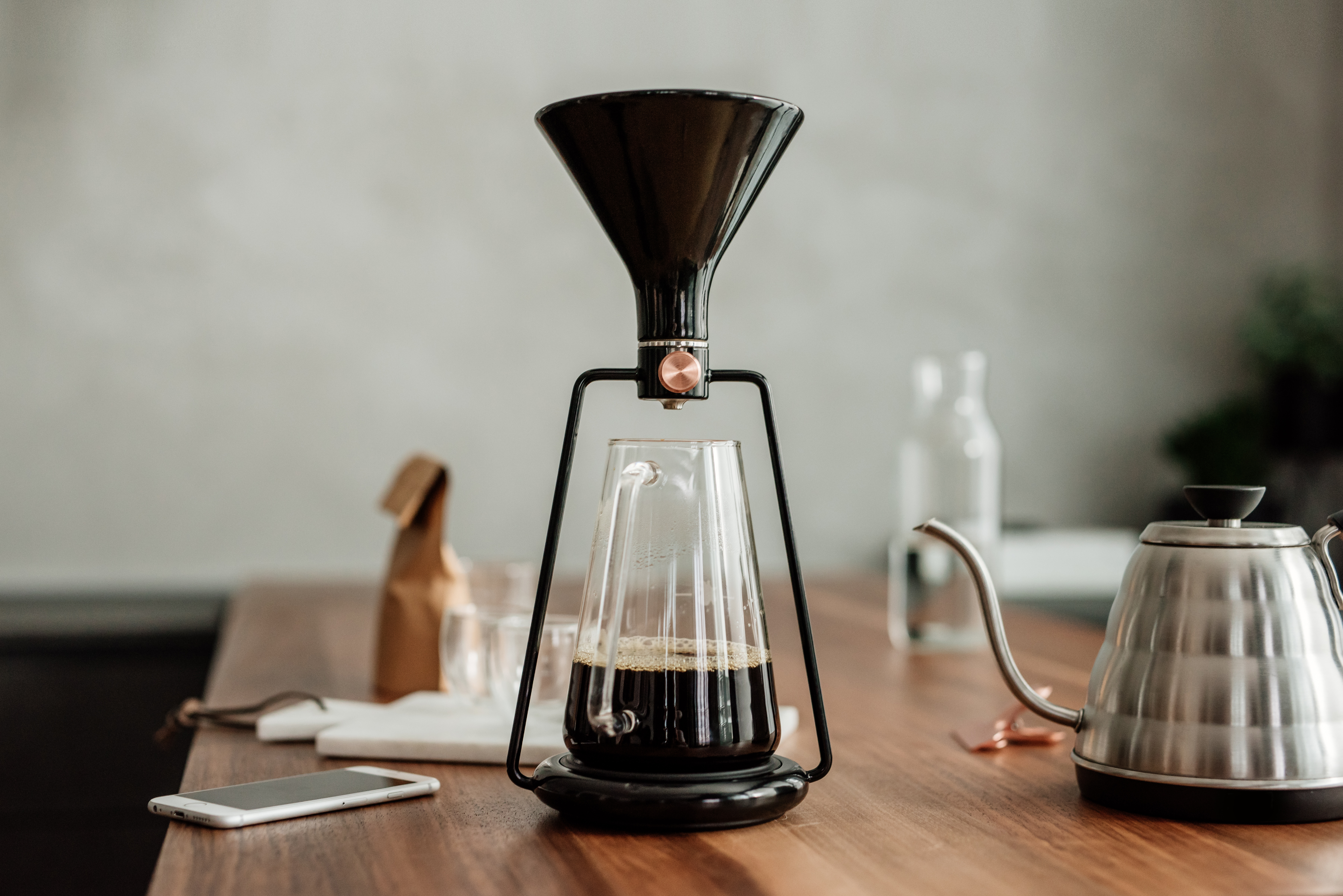 Una cafetera con la que preparar café se convierte en un ritual interactivo. (135,00 € +)