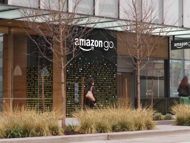 Amazon bo kmalu odprl fizične trgovine, s katerimi nam želi še dodatno olajšati nakupovanje. Nakuvanje bo postalo tako preprosto, kot bi odprli lasten hladilnik in iz njega vzeli želeno.