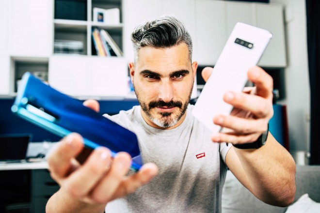 Včasih ne odločajo malenkosti - včasih pa so malenkosti lahko cela galaksija. Huawei P30 pro vs Samsung Galaxy S10+