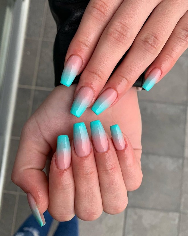 Ombre (Foto: IG @my_nailworks)
