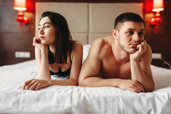 Moški najpogosteje zanikajo varanje partnerke, ženske pa zmanjšajo število spolnih partnerjev. 