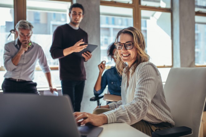 Homens e mulheres são iguais em porcentagens no empreendedorismo.