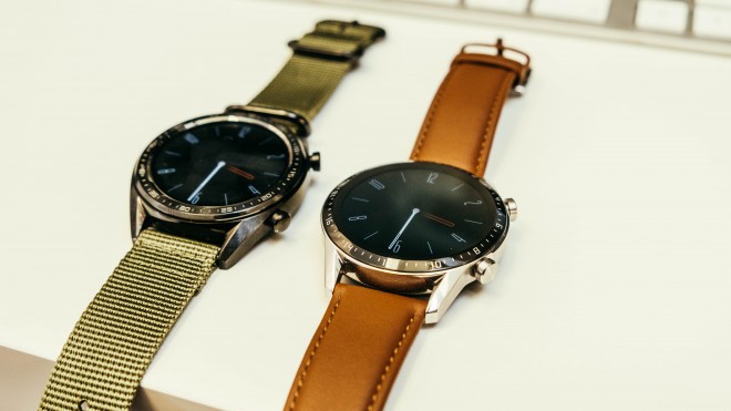 Huawei Watch GT prve generacije ter Huawei Watch GT druge generacije. Evolucija - prej kot revolucija!
