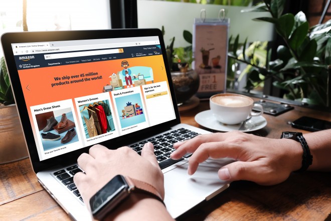 Statistike govorijo v prid Amazon, ko gre za čas, ki ga uporabniki porabijo z nakupovanjem v okviru največjega trgovca na svetu. Na Amazon res najdeš prav vse izdelke na svetu!