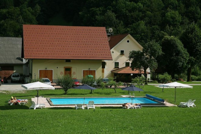Turistická farma Želinc (Foto: Booking.com)