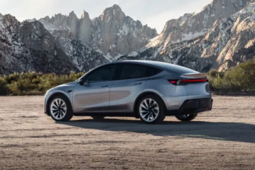 podaljšani Tesla Model Y